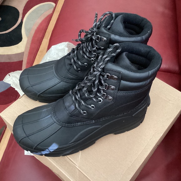 Men Winter Boots NIB size 10 main image 6